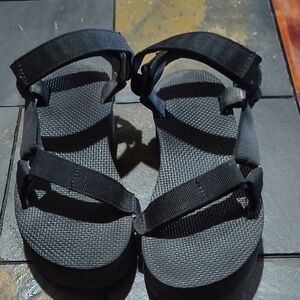 Teva's Black Platform Strappy Sandals Size 8